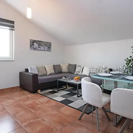 One-bedroom In Radeki Glavica Daire